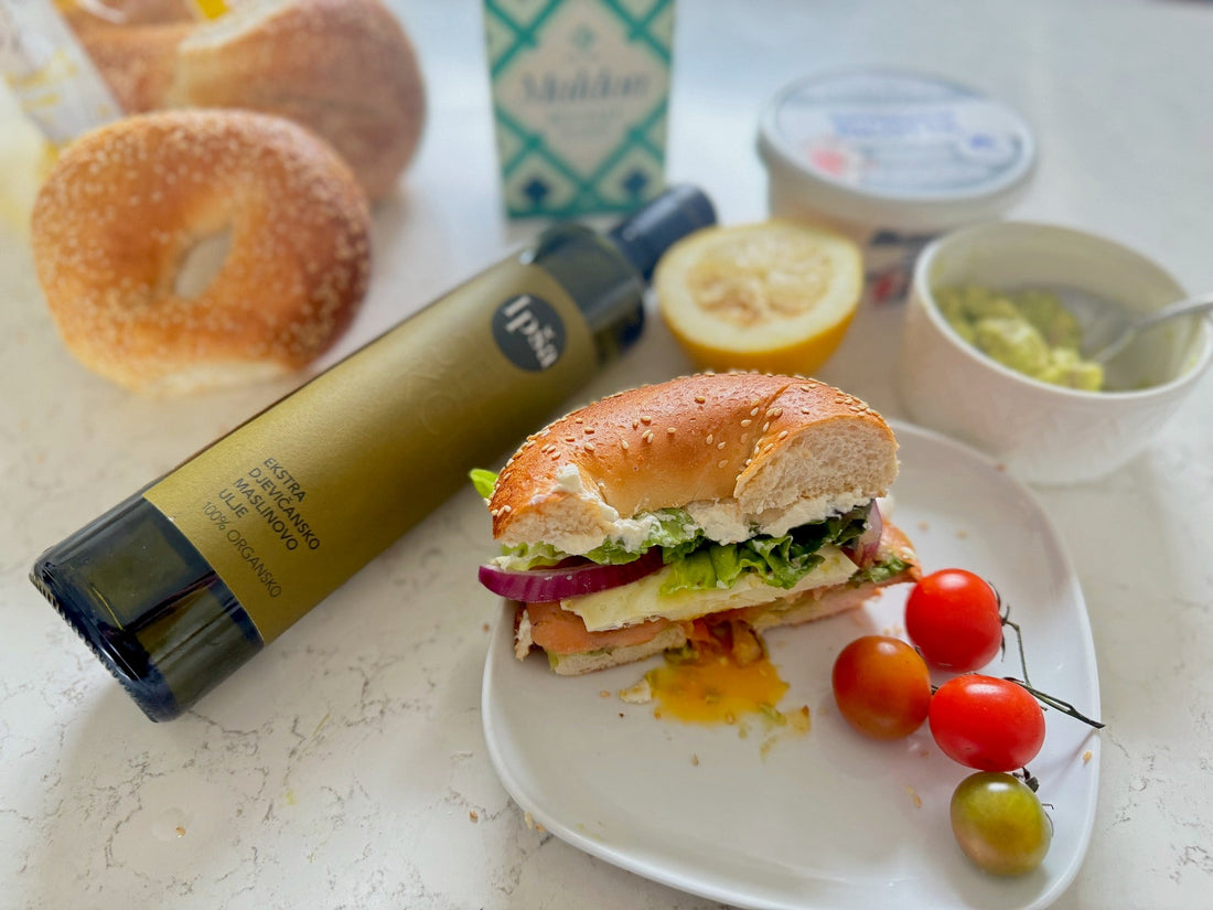 Lachs Bagel Deluxe mit Ipsa Selekcija Olivenöl: Ein schnelles und köstliches Rezept für jeden Tag - Masino Oliveoel